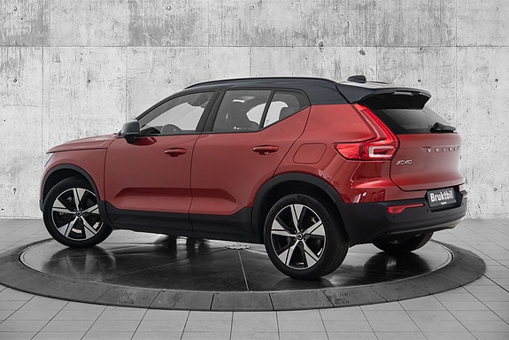 Volvo XC40 5 of 29