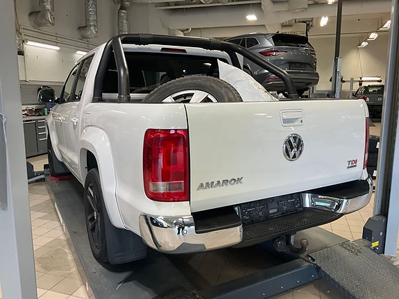 Volkswagen Amarok 6 of 13