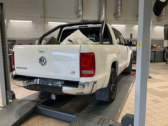 Volkswagen Amarok 8 of 13