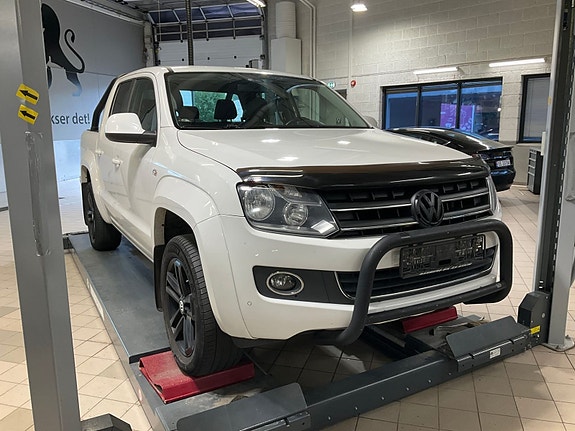 Volkswagen Amarok 2 of 13