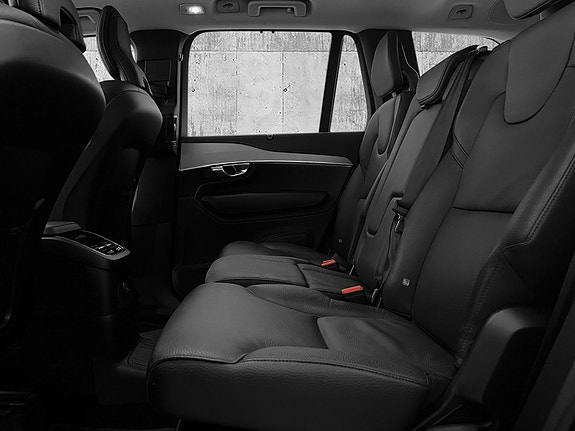 Volvo XC90 14 of 29