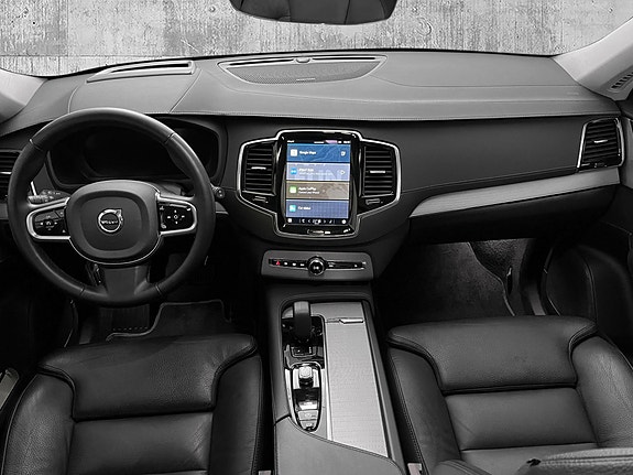 Volvo XC90 12 of 29