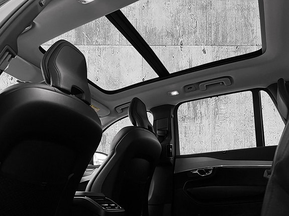 Volvo XC90 13 of 29