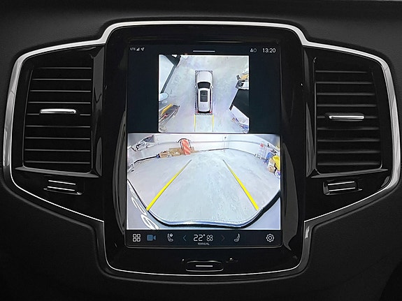 Volvo XC90 25 of 29