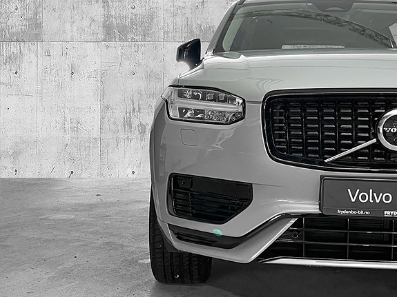 Volvo XC90 4 of 29