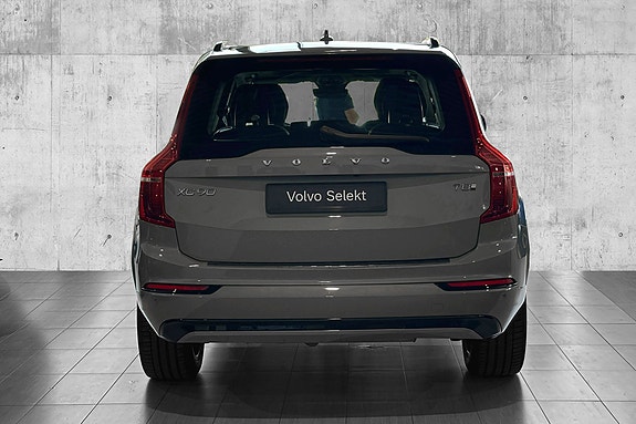 Volvo XC90 5 of 30