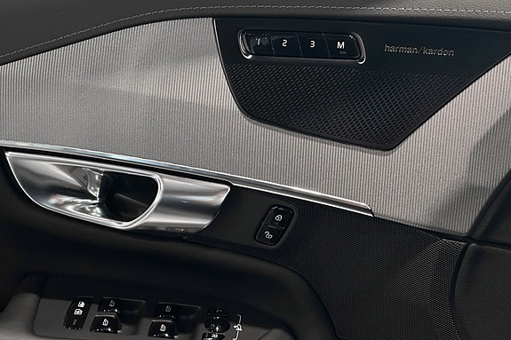 Volvo XC90 26 of 30