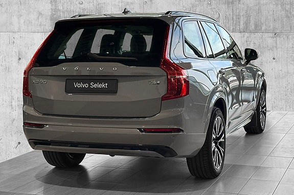 Volvo XC90 6 of 30