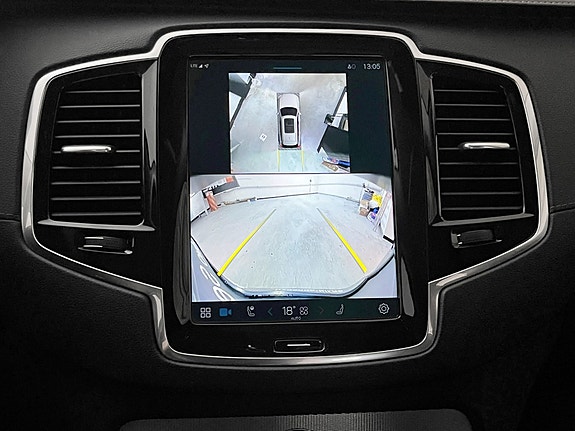 Volvo XC90 17 of 28