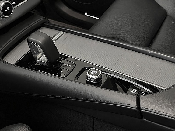 Volvo XC90 22 of 28
