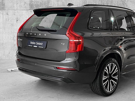 Volvo XC90 8 of 28
