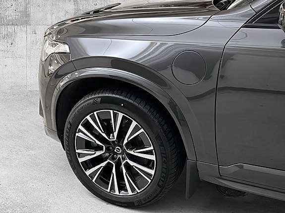 Volvo XC90 28 of 28