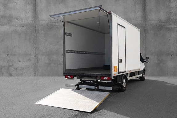 Ford Transit 9 of 20