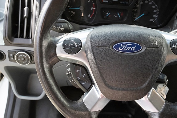 Ford Transit 15 of 20