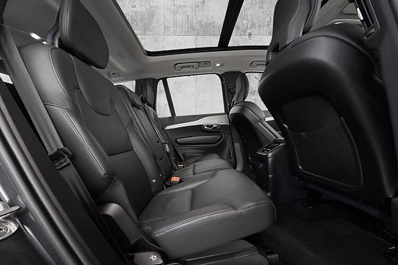 Volvo XC90 20 of 30