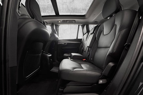 Volvo XC90 14 of 30