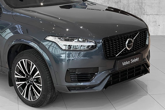 Volvo XC90 5 of 30