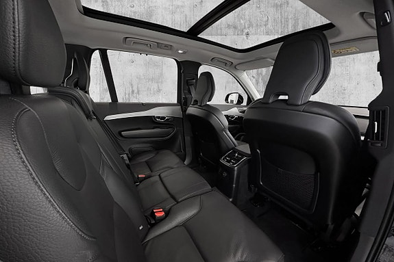 Volvo XC90 22 of 30
