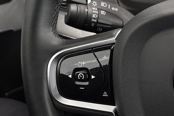 Volvo XC90 19 of 30