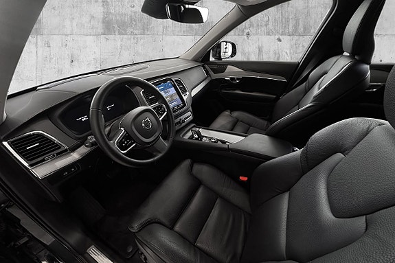 Volvo XC90 13 of 30
