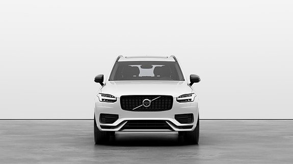 Volvo XC90 3 of 21
