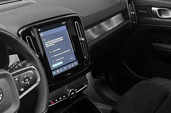 Volvo XC40 20 of 28