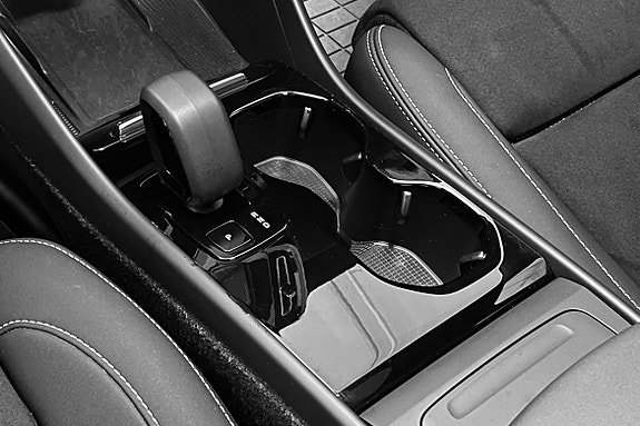 Volvo XC40 18 of 28