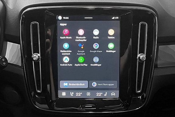 Volvo XC40 26 of 28