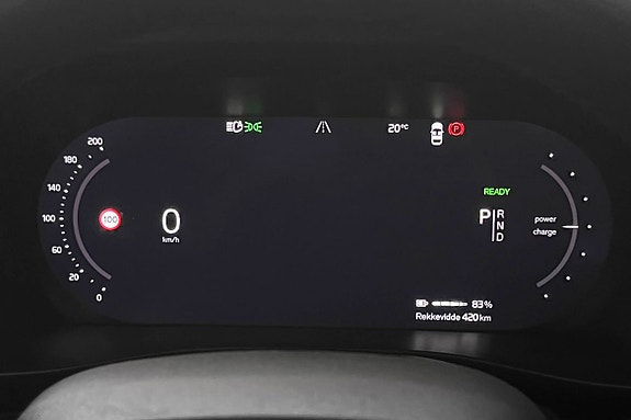 Volvo XC40 24 of 28