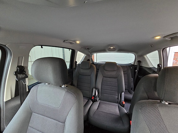 Ford S-MAX 12 of 30