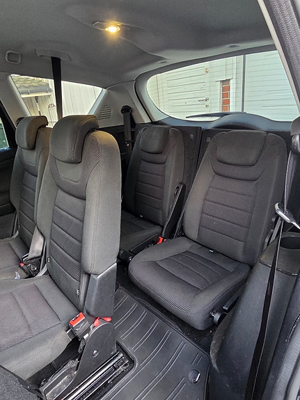 Ford S-MAX 10 of 30
