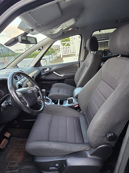 Ford S-MAX 19 of 30