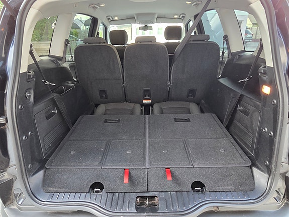 Ford S-MAX 8 of 30