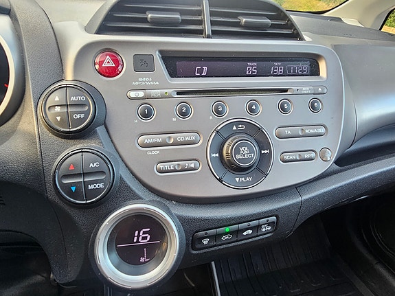Honda Jazz 25 of 27