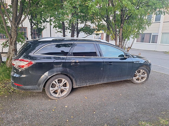 Ford Mondeo 2 of 11