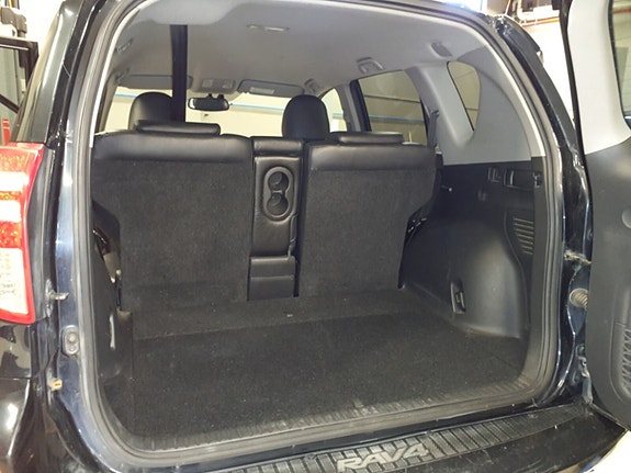 Toyota RAV4 12 of 14