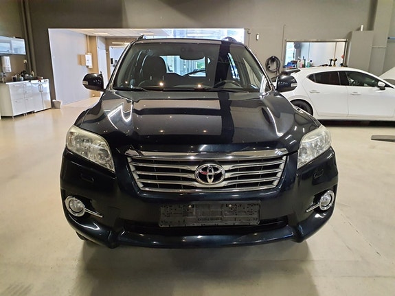 Toyota RAV4 6 of 14
