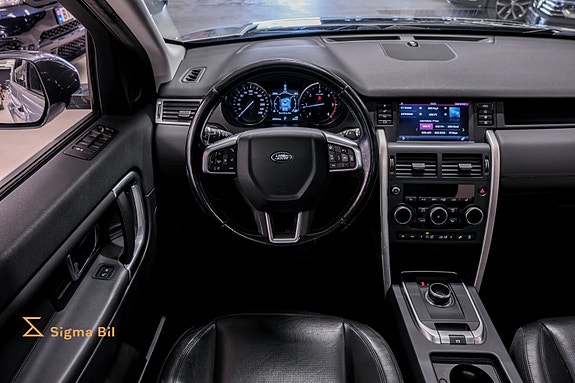 Land Rover Discovery Sport 25 of 30