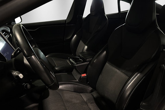 Tesla Model S 18 of 30