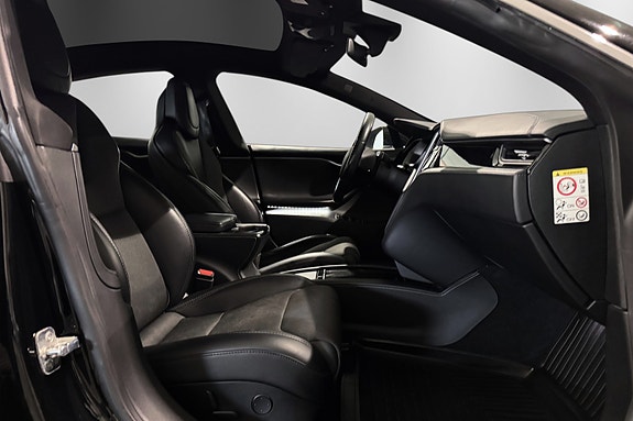Tesla Model S 30 of 30