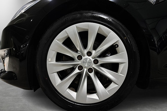 Tesla Model S 15 of 30