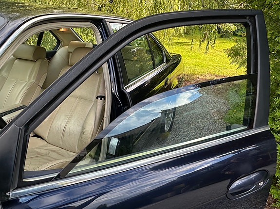 BMW 735iA 11 of 28