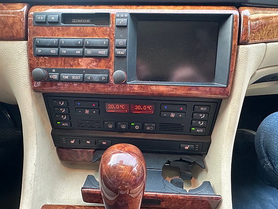 BMW 735iA 20 of 28