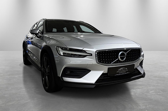 Volvo V60 Cross Country 11 of 30