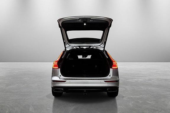 Volvo V60 Cross Country 23 of 30
