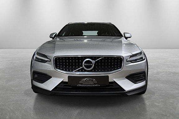 Volvo V60 Cross Country 12 of 30