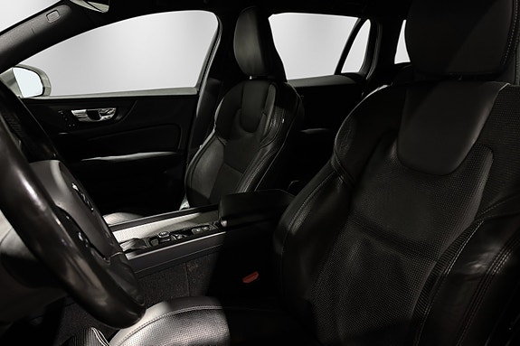 Volvo V60 Cross Country 18 of 30