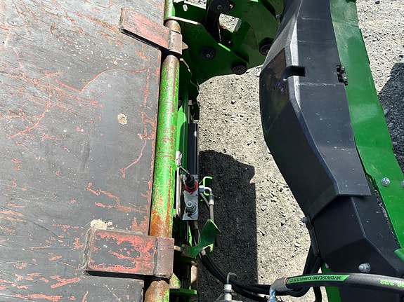 John Deere 5080R 11 of 24