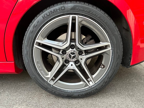 Mercedes-Benz A200 13 of 30