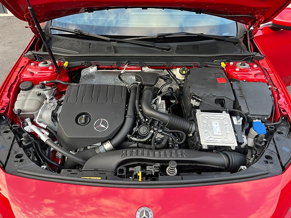 Mercedes-Benz A200 10 of 30